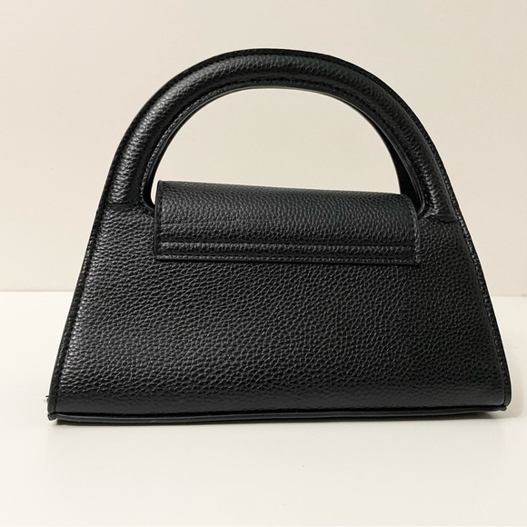 French Connection Gracie Pebble Cut Out Handle Vegan Crossbody Bag - Picture 15 of 16